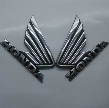 1 Pair Chrome Motorcycle Fuel Gas Petrol Tank Emblem Fairing Wing Logo Badge Decal Stickers For Honda Free Shipping