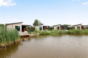 Wellnessvilla voor 6 personen op vakantiepark in Nunspeet