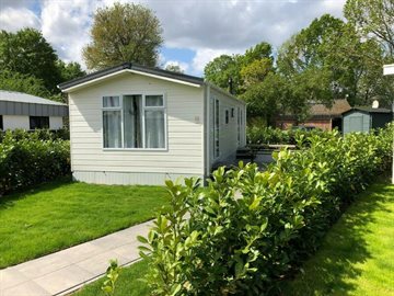 Comfort chalet voor 4 personen op park Rhederlaagse Meren